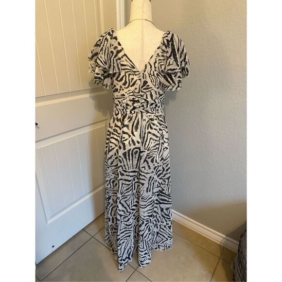 NWOT Banana Republic Black/White Printed Ruffle Sleeve Maxi Dress - Size 6 - 629 - Picture 3 of 12